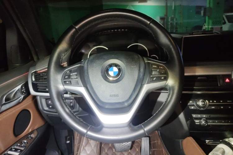 Used BMW X6 2019 xDrive28i M Sport Package Steering Wheel