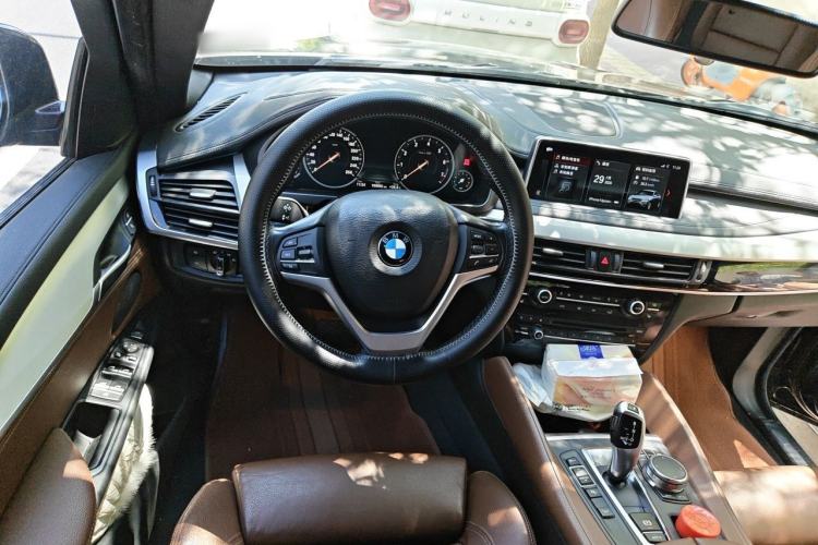 Used BMW X6 2019 xDrive28i M Sport Package Steering Wheel