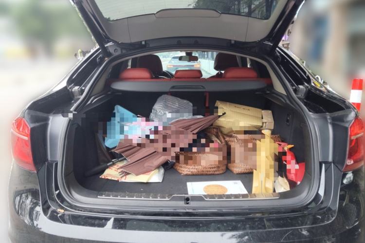 Used BMW X6  Trunk