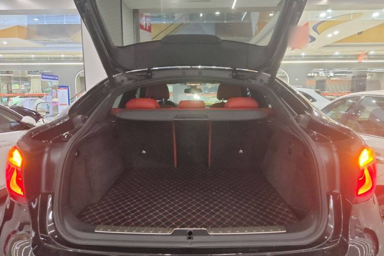 Used BMW X6 2019 xDrive28i M Sport Package Trunk