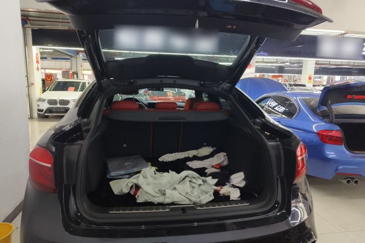 Used BMW X6 2019 xDrive35i Luxury Model with M Sport Package Trunk