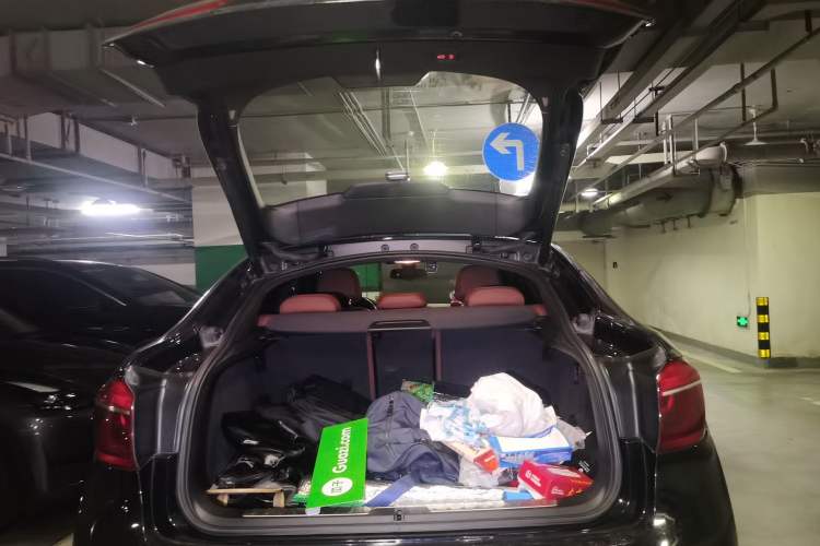 Used BMW X6 2019 xDrive35i Luxury Model with M Sport Package Trunk