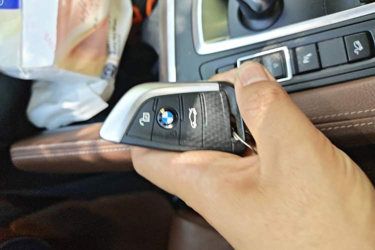 Used BMW X6 2019 xDrive28i M Sport Package Vehicle Key