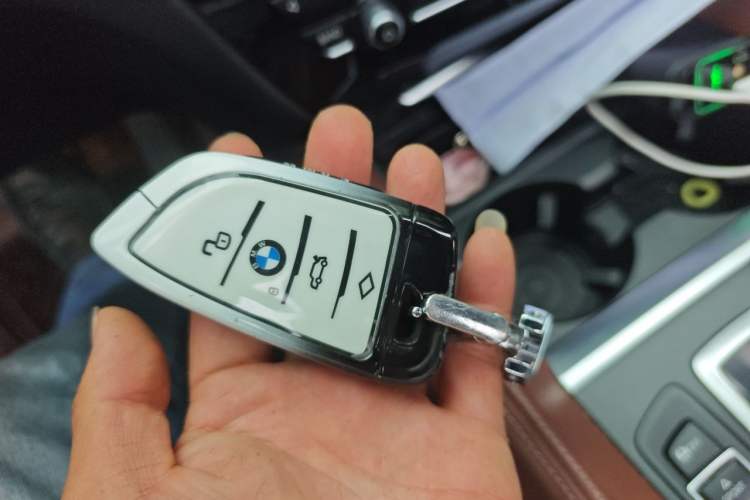 Used BMW X6 2019 xDrive28i M Sport Package Vehicle Key