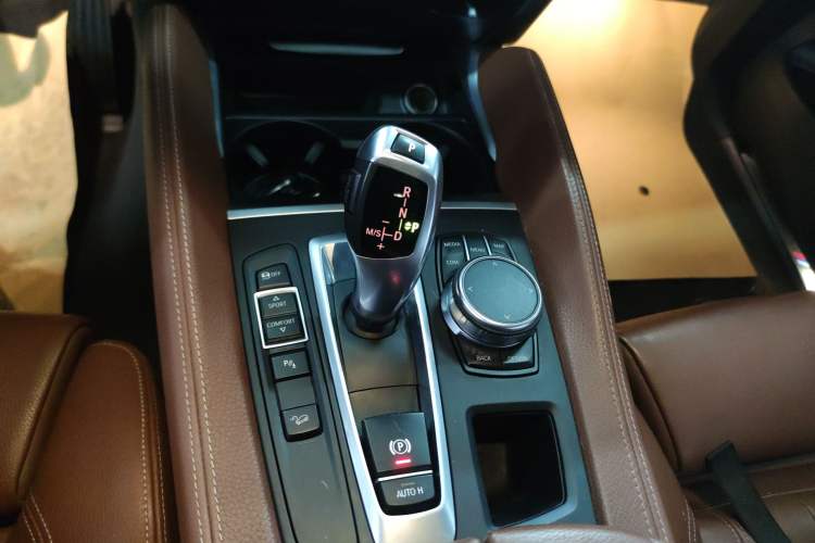 Used BMW X6 2019 xDrive28i M Sport Package Gear Lever