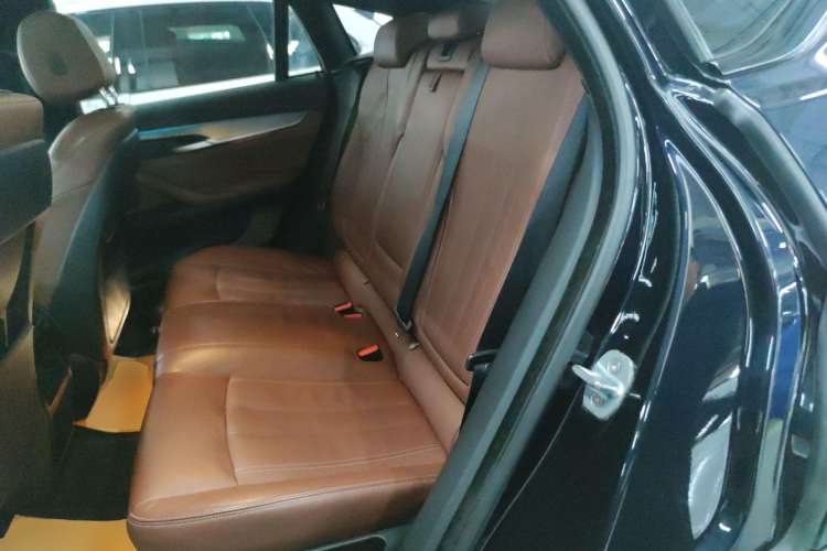 Used BMW X6 2019 xDrive28i M Sport Package Left Rear Seat