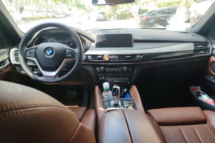 Used BMW X6 2019 xDrive28i M Sport Package Center Console