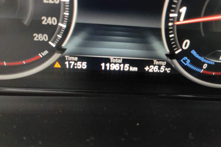 Used BMW X6 2019 xDrive28i M Sport Package Odometer Close Up