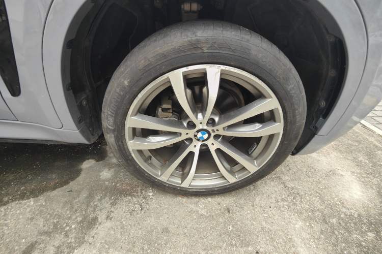 Used BMW X6 2019 xDrive28i M Sport Package Right Front Wheel Hub