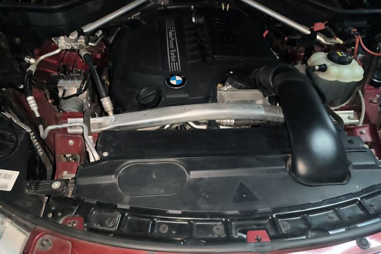 Used BMW X6 2019 xDrive35i M Sport Package Engine Bay