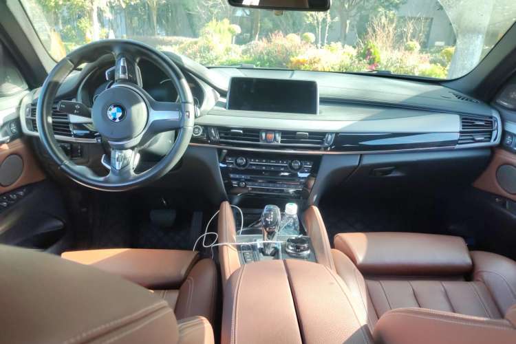 Used BMW X6 2019 xDrive35i M Sport Package Center Console