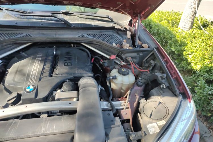 Used BMW X6 2019 xDrive35i M Sport Package Engine Bay Left
