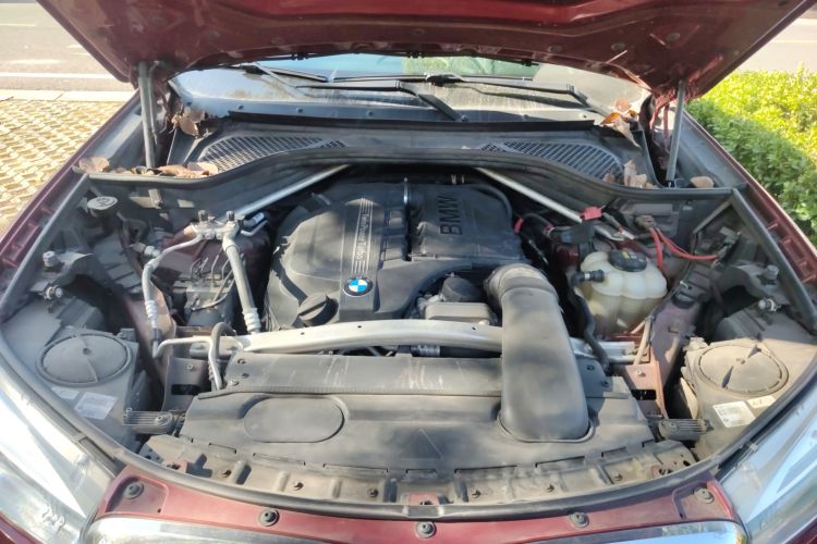 Used BMW X6 2019 xDrive35i M Sport Package Engine Bay