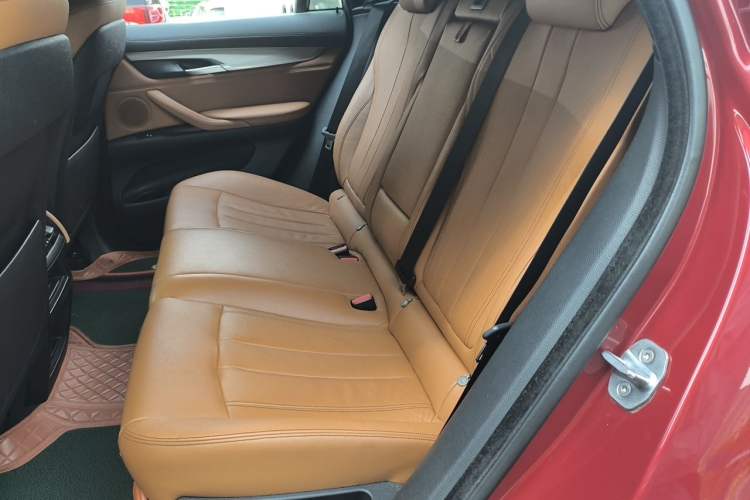 Used BMW X6 2019 xDrive28i M Sport Package Left Rear Seat
