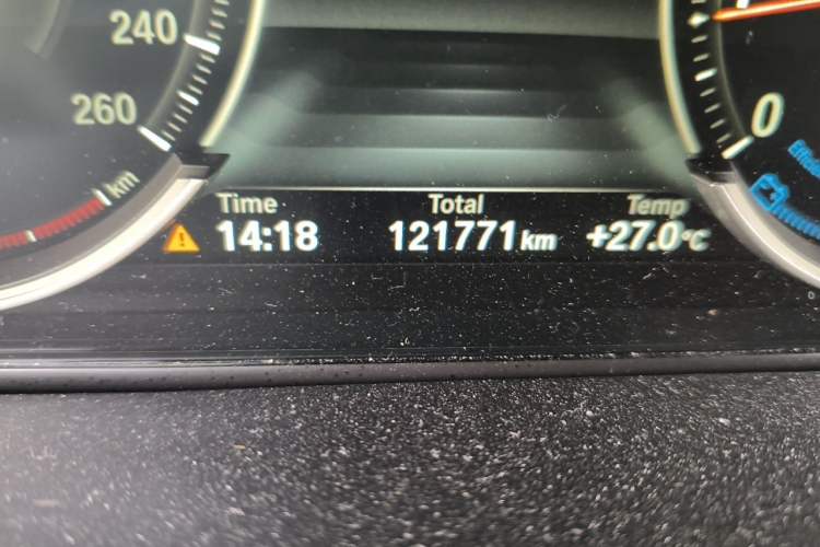 Used BMW X6 2019 xDrive28i M Sport Package Odometer Close Up