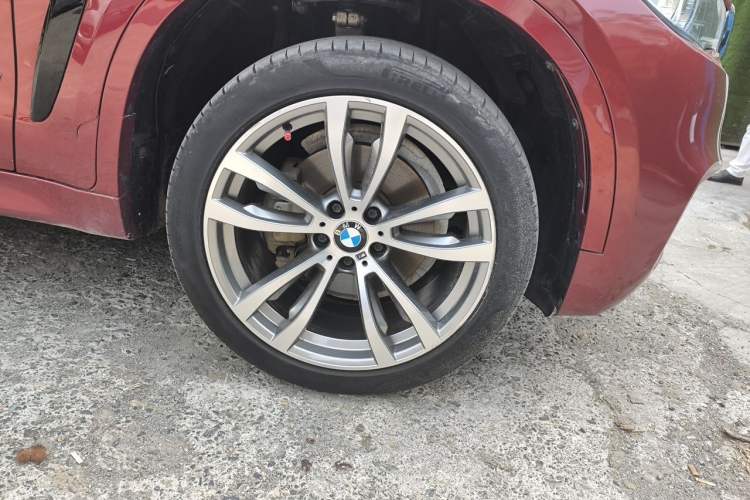 Used BMW X6 2019 xDrive28i M Sport Package Right Front Wheel Hub