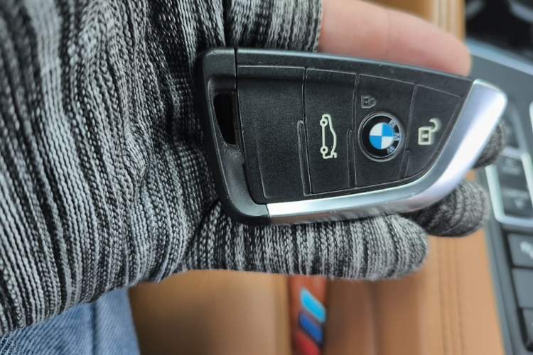 Used BMW X6 2019 xDrive28i M Sport Package Vehicle Key
