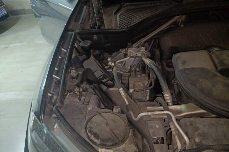 Used BMW X6 2019 xDrive28i M Sport Package Engine Bay Right