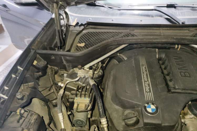 Used BMW X6 2019 xDrive35i M Sport Package Engine Bay Right