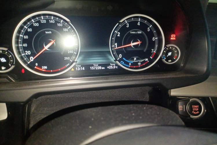 Used BMW X6 2019 xDrive28i M Sport Package Odometer Close Up