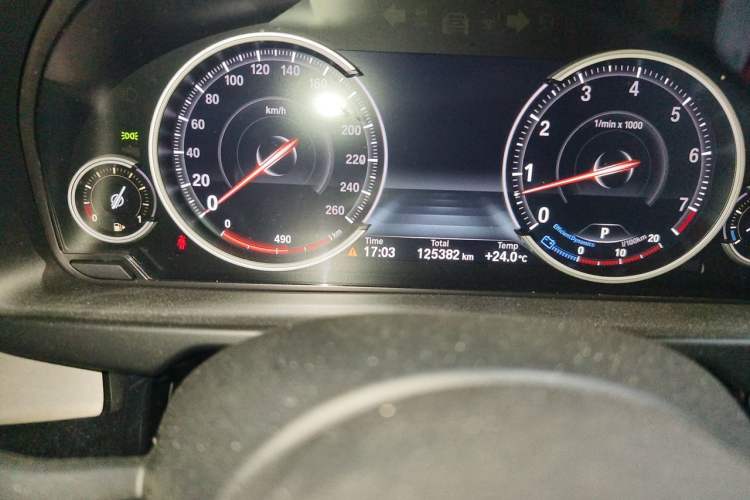 Used BMW X6 2019 xDrive35i M Sport Package Odometer Close Up