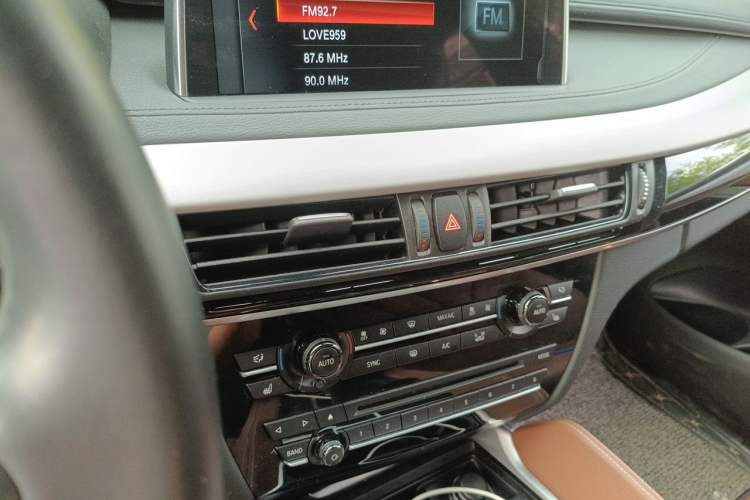 Used BMW X6 2019 xDrive35i M Sport Package Audio And AC Panel