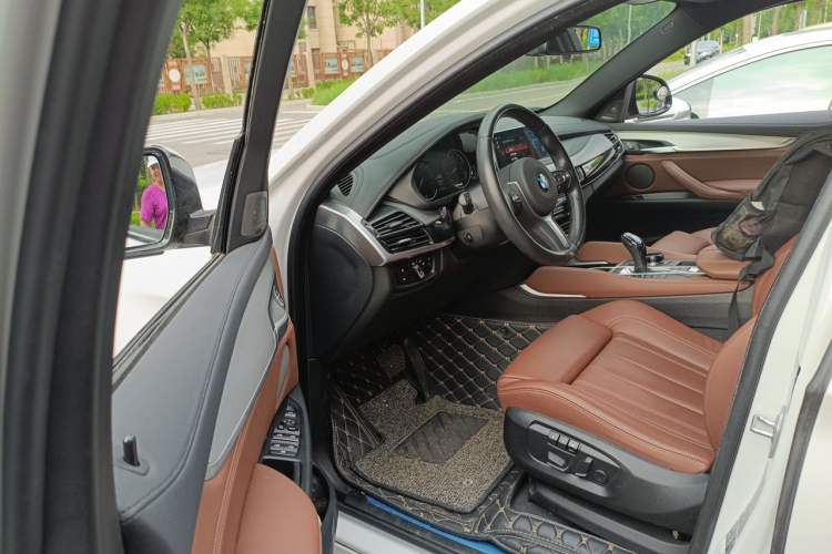 Used BMW X6 2019 xDrive35i M Sport Package Driver Seat