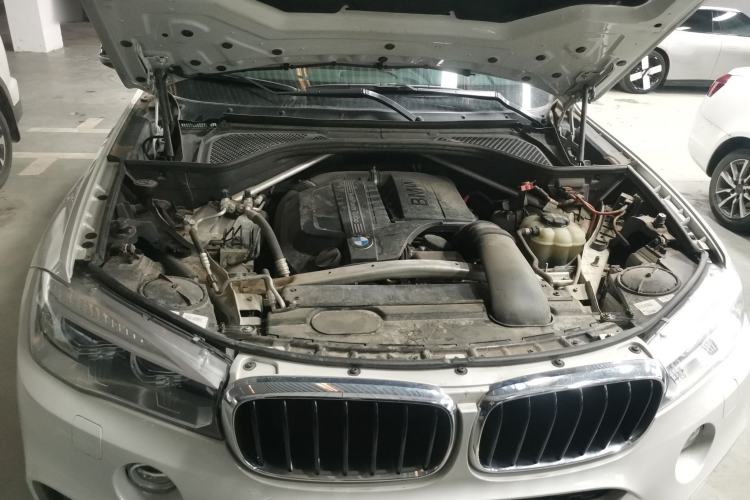 Used BMW X6 2019 xDrive35i M Sport Package Engine Bay