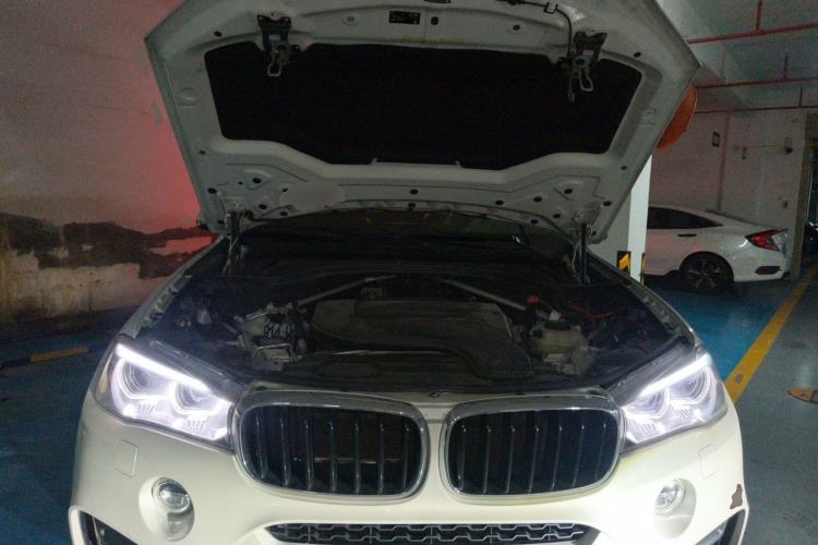 Used BMW X6 2019 xDrive28i M Sport Package Engine Bay