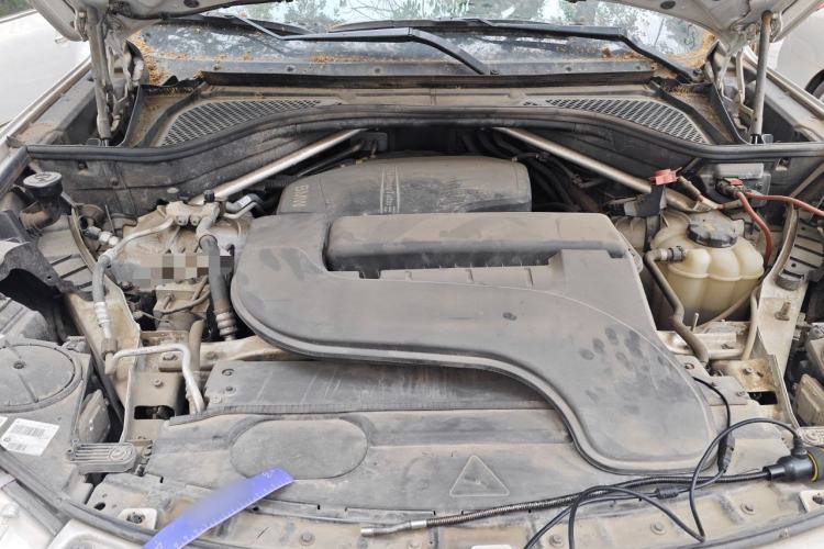 Used BMW X6 2019 xDrive28i M Sport Package Engine Bay