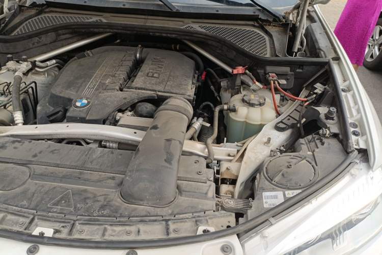 Used BMW X6 2019 xDrive35i M Sport Package Engine Bay Left