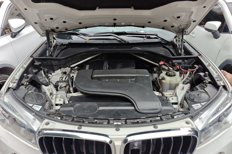 Used BMW X6 2019 xDrive28i M Sport Package Engine Bay
