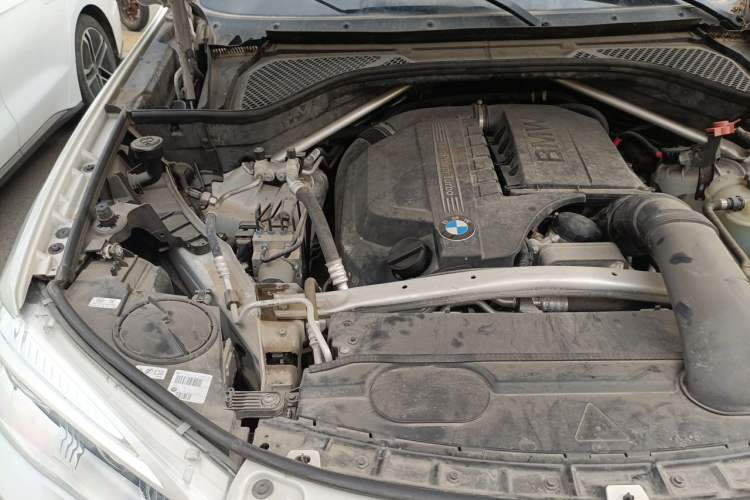 Used BMW X6 2019 xDrive35i M Sport Package Engine Bay Right