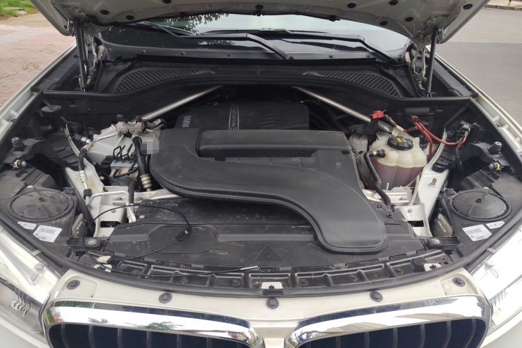 Used BMW X6 2019 xDrive28i M Sport Package Engine Bay