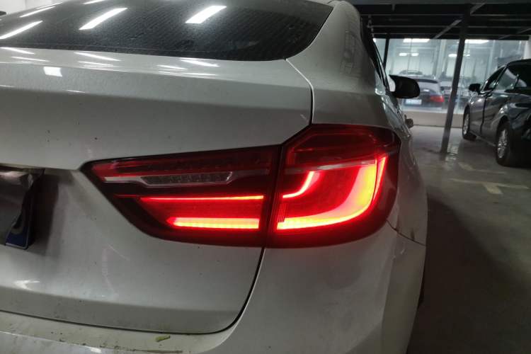 Used BMW X6 2019 xDrive35i M Sport Package Exterior 3