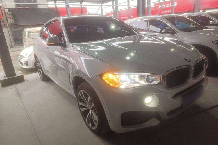 Used BMW X6 2019 xDrive28i M Sport Package Front Right 45 Deg
