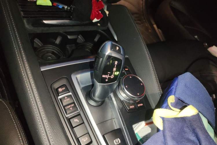 Used BMW X6 2019 xDrive28i M Sport Package Gear Lever