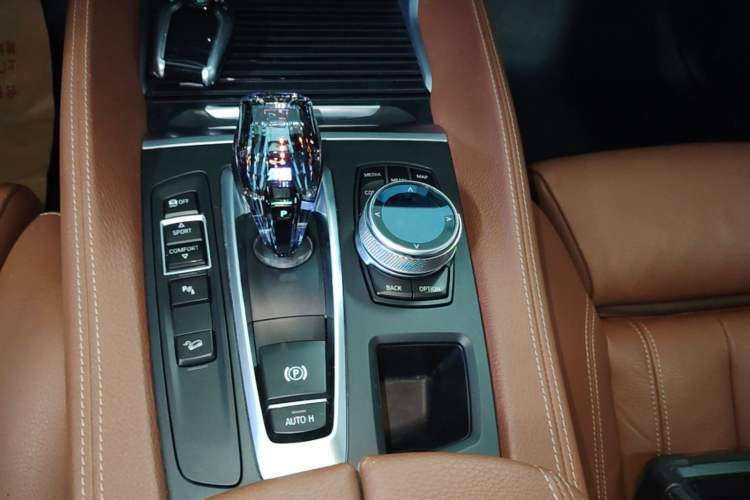 Used BMW X6 2019 xDrive28i M Sport Package Gear Lever
