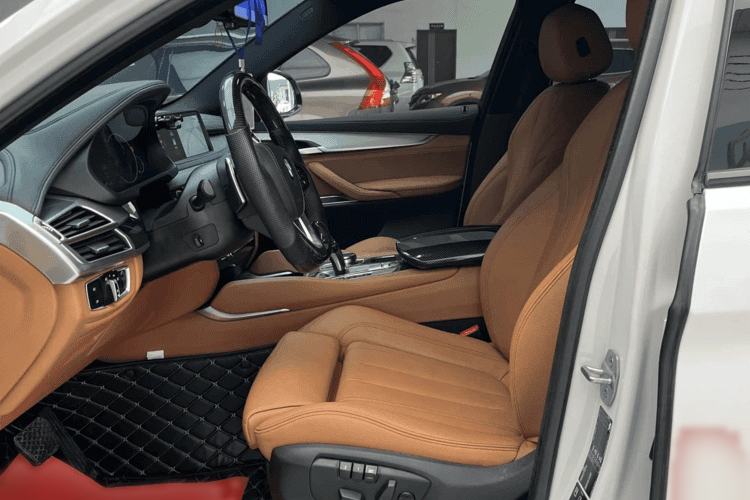 Used BMW X6 2019 xDrive28i M Sport Package Interior 2