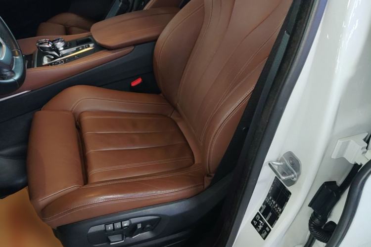 Used BMW X6 2019 xDrive28i M Sport Package Left Front Seat