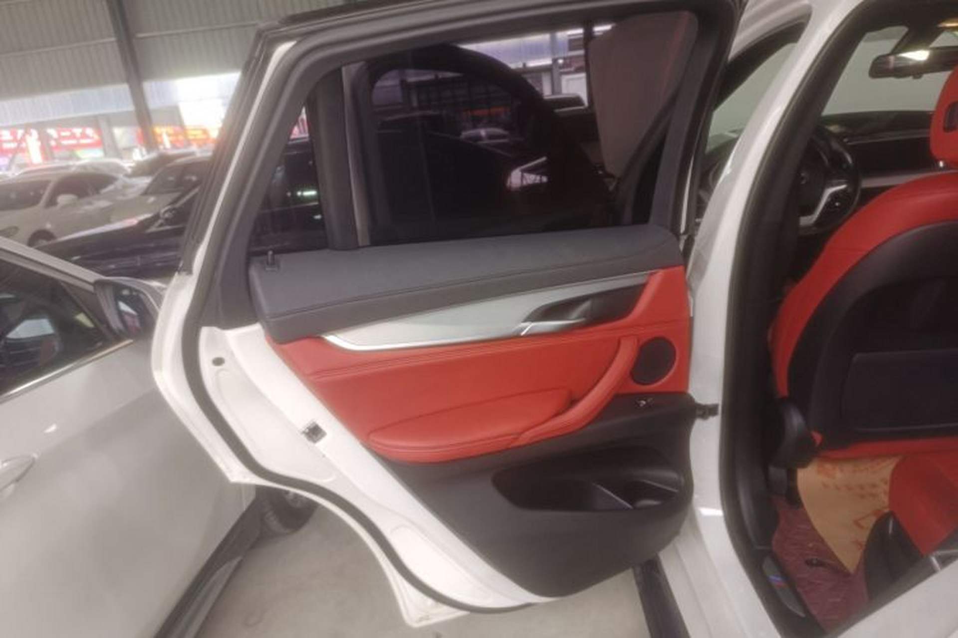 Used BMW X6 2019 xDrive28i M Sport Package Left Rear Door Interior