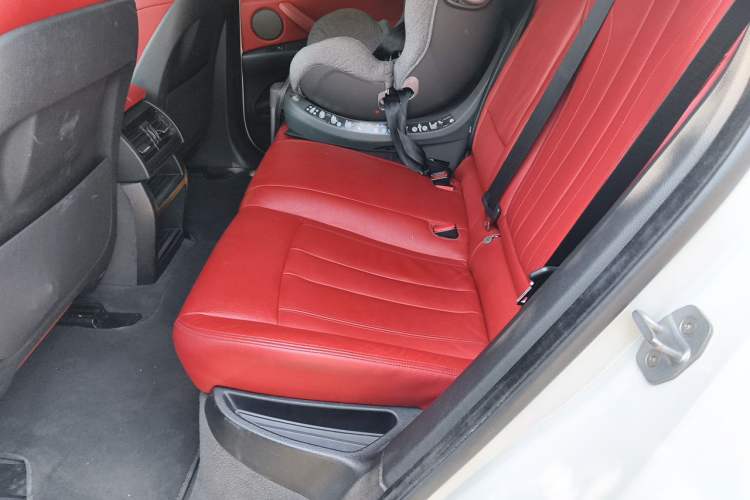 Used BMW X6 2019 xDrive28i M Sport Package Left Rear Seat