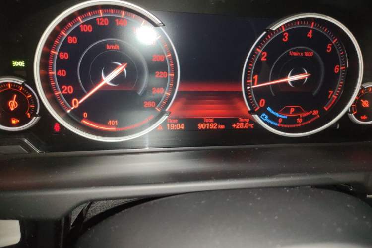 Used BMW X6 2019 xDrive28i M Sport Package Odometer Close Up