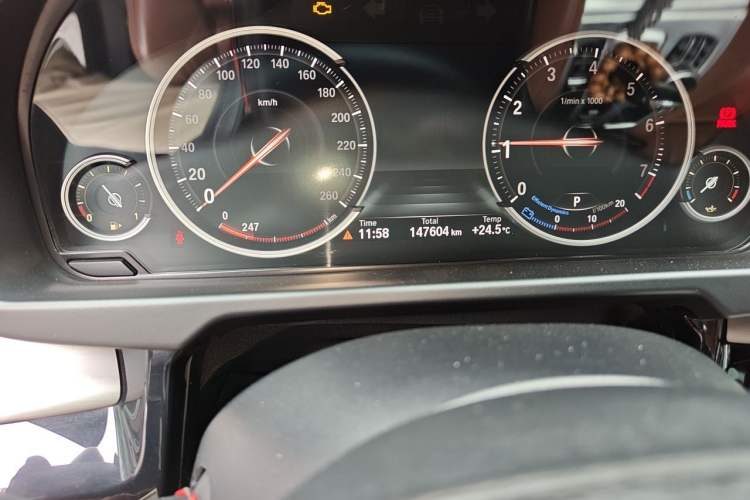 Used BMW X6 2019 xDrive28i M Sport Package Odometer Close Up