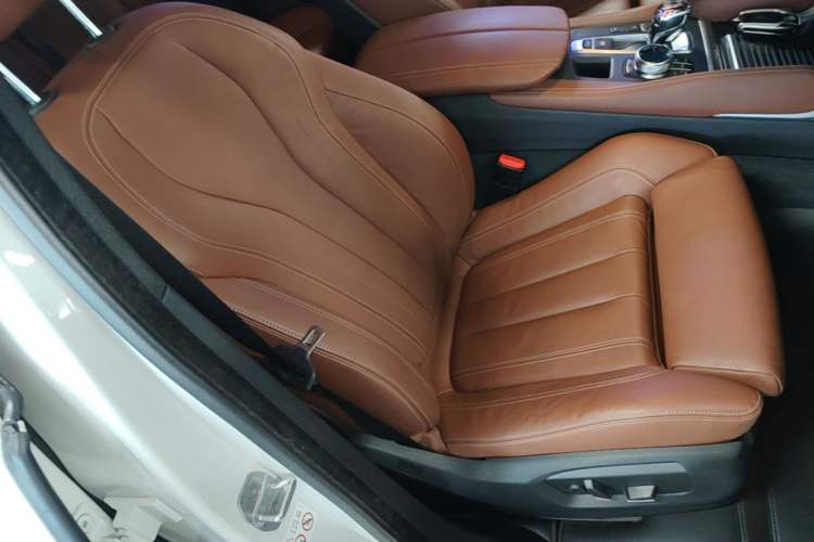 Used BMW X6 2019 xDrive28i M Sport Package Right Front Seat
