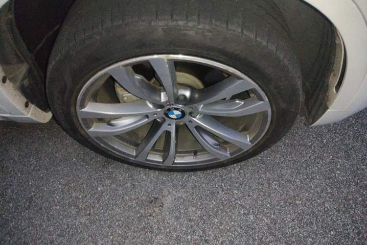 Used BMW X6 2019 xDrive28i M Sport Package Right Front Wheel Hub