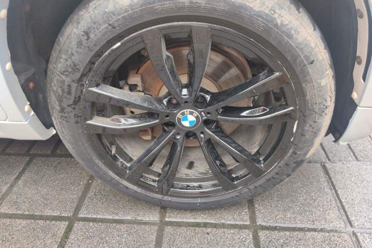 Used BMW X6 2019 xDrive35i M Sport Package Right Front Wheel Hub
