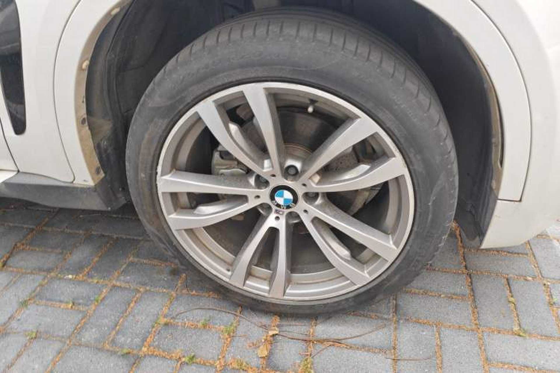 Used BMW X6 2019 xDrive28i M Sport Package Right Front Wheel Hub