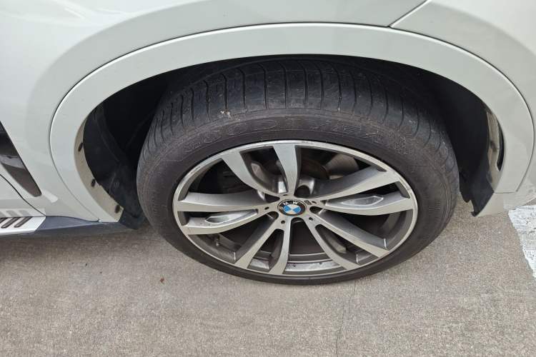 Used BMW X6 2019 xDrive28i M Sport Package Right Front Wheel Hub