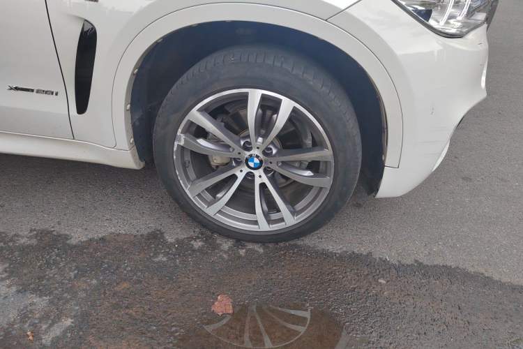Used BMW X6 2019 xDrive28i M Sport Package Right Front Wheel Hub